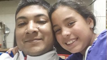 Priscilla es la mayor de tres hermanos.