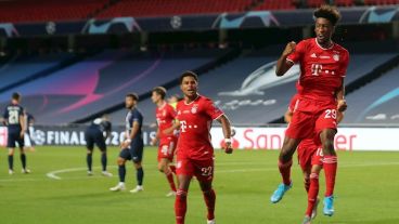 Kingsley Coman marcó de cabeza el único tanto de la noche en Lisboa.