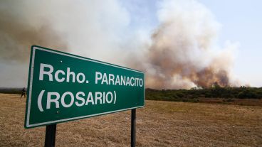 El gran foco que se desató a la vera de la ruta Rosario-Victoria.