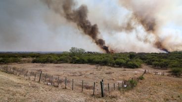 El gran foco que se desató a la vera de la ruta Rosario-Victoria.