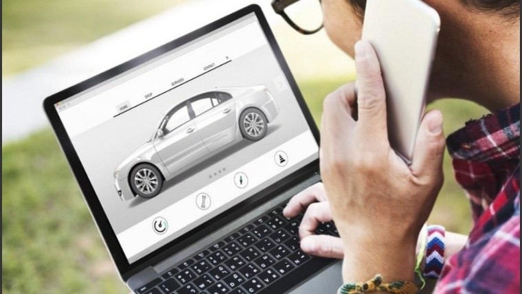 Checkars anunció su fusión con Kavak, firma líder del mercado de autos usados en México.