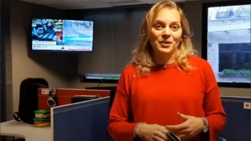 Evelin Machain reflexiona sobre la radio. 