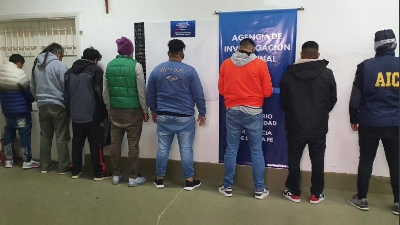 Además de los detenidos, se incautó gran cantidad de material.