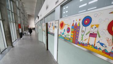 El bebé murió tras ser llevado por sus padres al hospital Vilela de Rosario