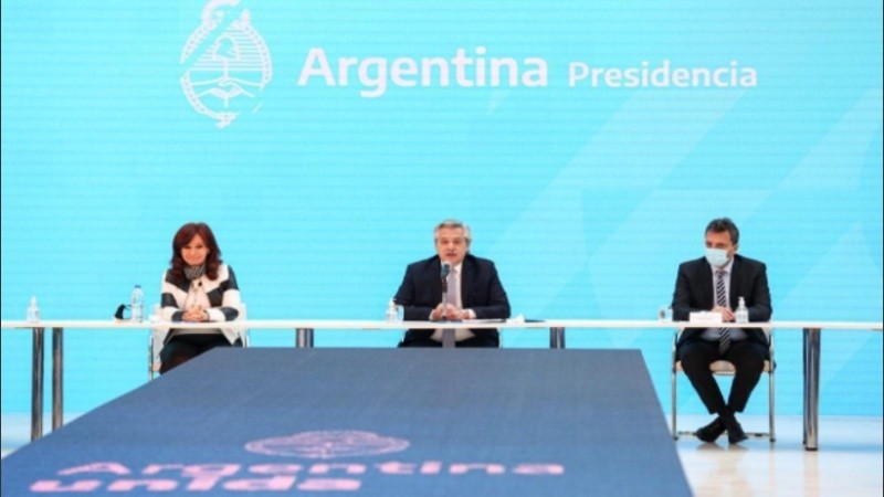 El Gobierno logró una amplia adhesión en el canje de la deuda con los acreedores privados, que le permitirá salir del default en pocos días más.