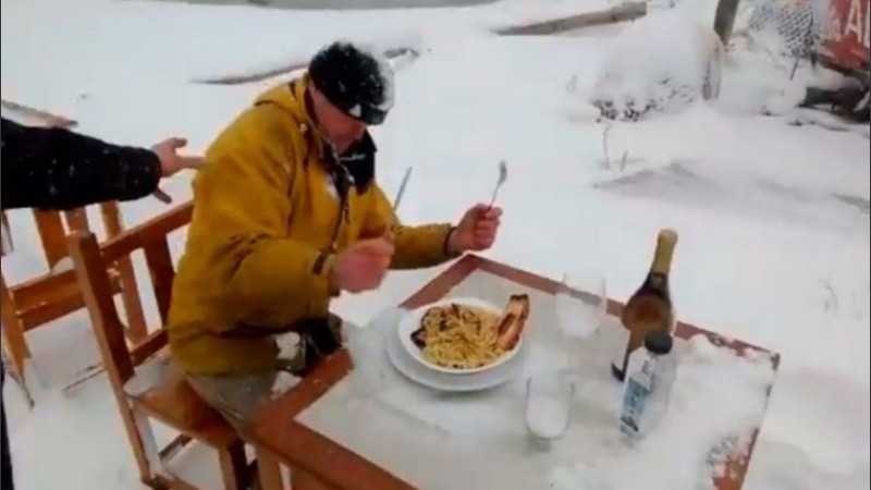 Esta nueva fase del aislamiento sería impensada para los bares del sur.