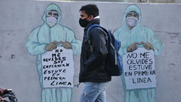 Los médicos se enferman y están agotados en medio de la pandemia.