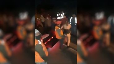 Sobre una de las rutas cortadas, los camioneros chilenos armaron una fiesta