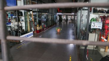 Galerías cerradas en el centro.