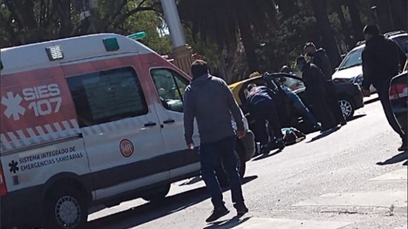 Un siniestro vial en el Parque Independencia. 