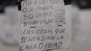 El papel de la amenaza recibido por el hombre en su casa.