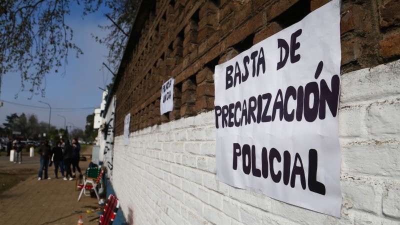 La manifestación en Jefatura este jueves por la mañana.