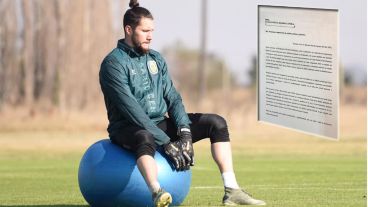 El ex arquero canalla confirmó su donación para las divisiones inferiores de Central