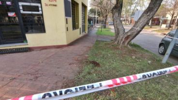 El feroz ataque ocurrió en la noche de este jueves, a metros del hospital Eva Perón.