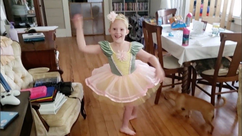 Los internautas aplauden la valentía de la niña para realizar esa actividad.