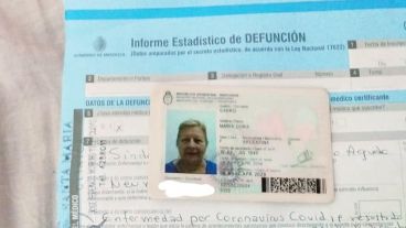 La nieta de María Dora publicó el acta de defunción de su abuela, que está viva.