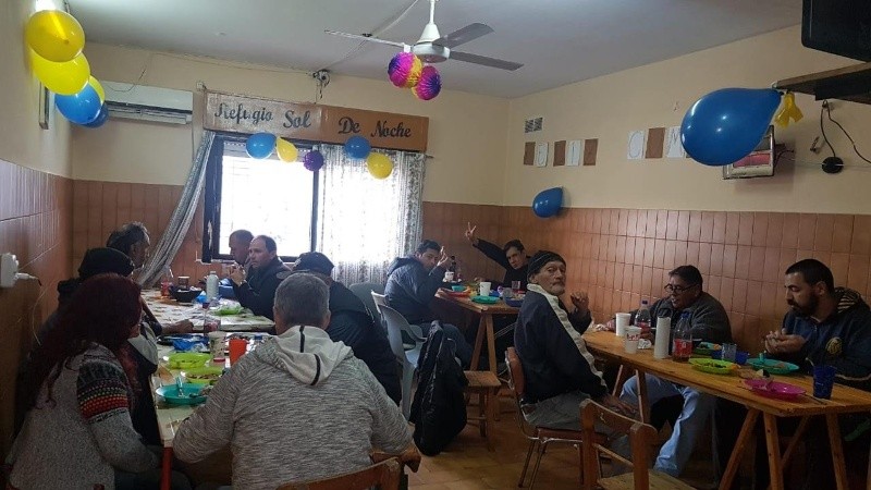 El refugio estuvo abierto por 5 meses conteniendo a las personas en situación de calle.