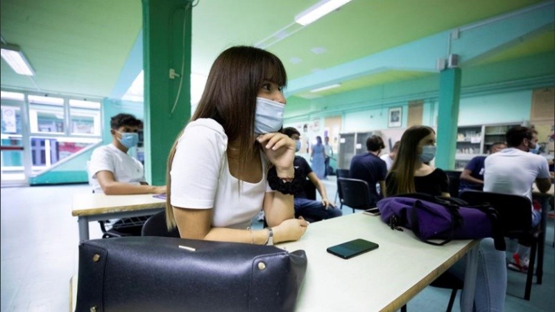 El gobierno y las regiones distribuyeron más de 2 millones de bancos unipersonales.