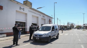 El movimiento policial por el entierro y posterior balacera en el cementerio.