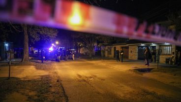 El barrio conmocionado por la balacera fatal este lunes por la noche.