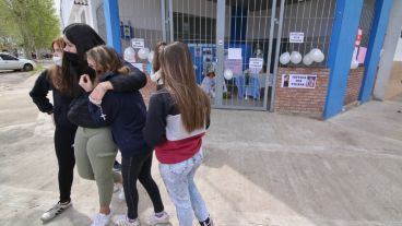 El dolor inmenso de las compañeritas de Ticiana, la nena asesinada en zona oeste.