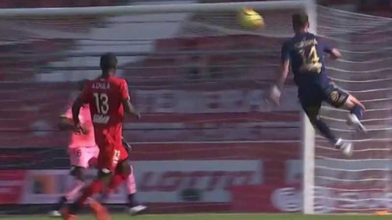 Irvin Cardona fue el autor de este famoso estilo de gol.