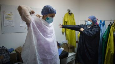 El personal de salud, cada vez más atareado a nivel local.