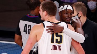 Nikola Jokic y Jerami Grant celebran el triunfo épico de Denver.