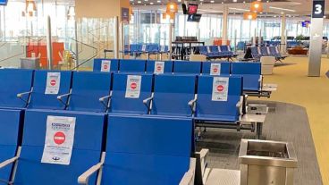 Dispondrán estaciones de sanitización adentro y afuera.