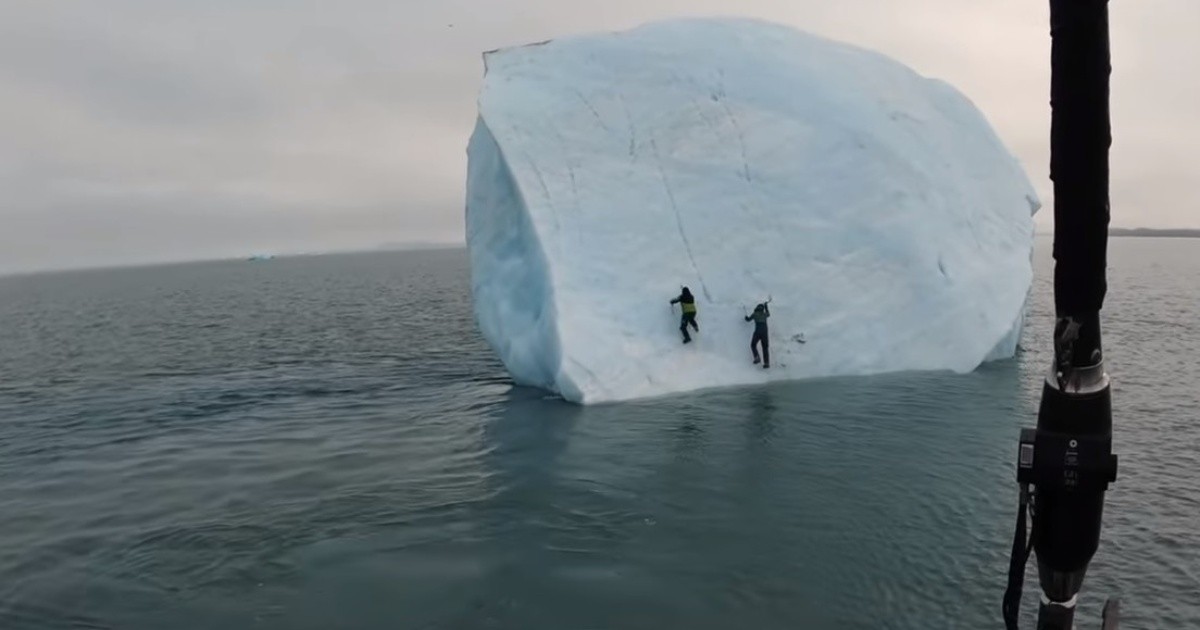 Video: un iceberg se dio vuelta con dos exploradores encima | Rosario3