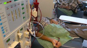 Desde la Asociación de Prestadores de Diálisis sostienen que "la falta de protocolos expone a posibles contagios dentro de los centros de diálisis".