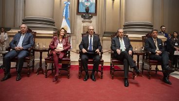 Salvo por Rosenkrantz, cuatro ministros se negaron a validar los traslados por decreto.