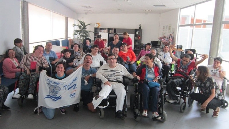 Los Tiburones quieren nadar. Viky es una de las grandes figuras del grupo. 