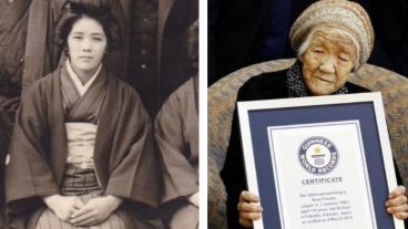 La mujer festejó su récord nacional tomando gaseosa de cola.