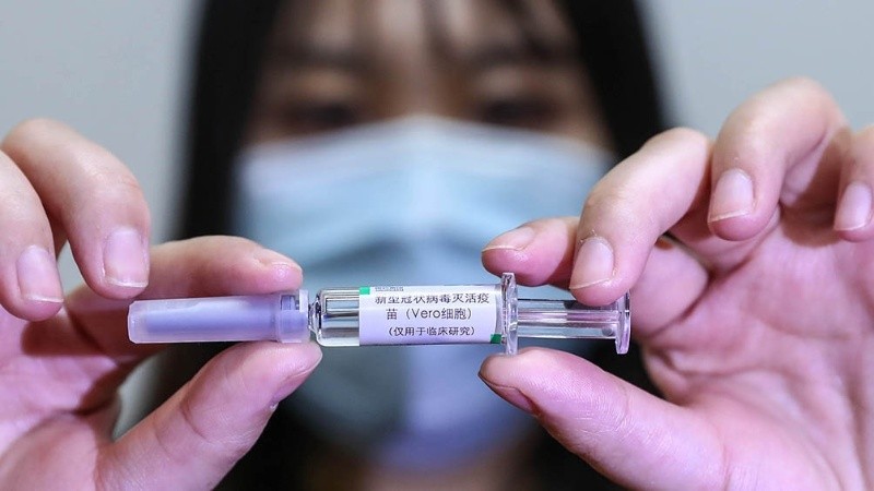 Cuatro vacunas chinas se encuentran actualmente en la fase 3.