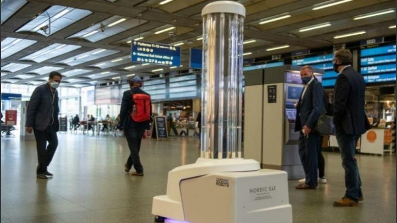 Los robots ayudaría al desinfectante químico.