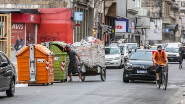 El secretario municipal indicó que aumentaron actividades como la recolección informal y el cartoneo.