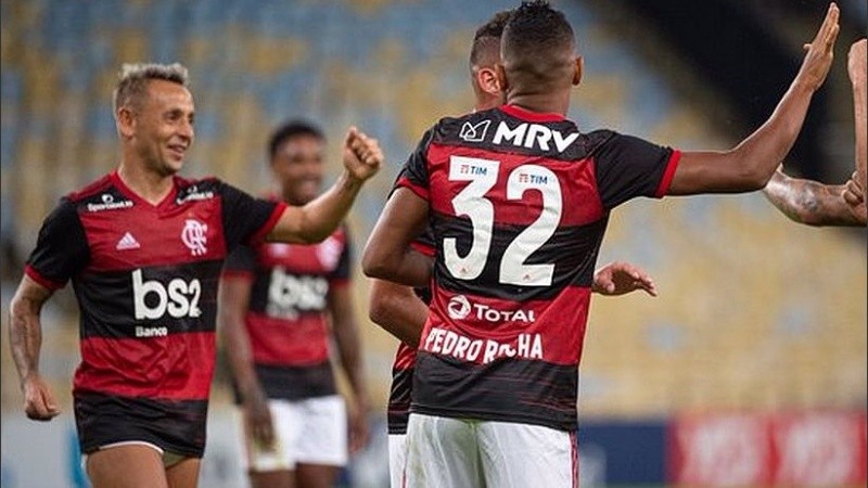 Flamengo tiene un puñado de jugadores. En su plantel hay 19 contagiados.