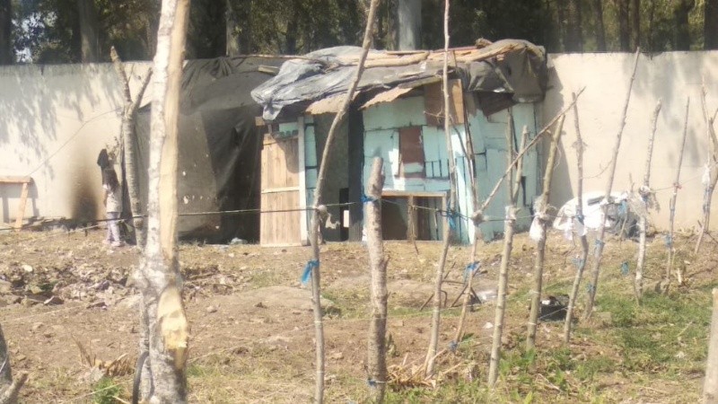 Unas 80 familias tomaron un terreno en la zona de Mendoza y Wilde.