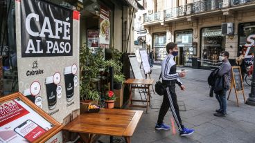 El modo para llevar o take away no alcanza a mover la economía de los gastronómicos.