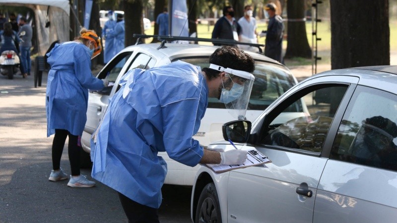 El test rápido sin bajarse del auto. 