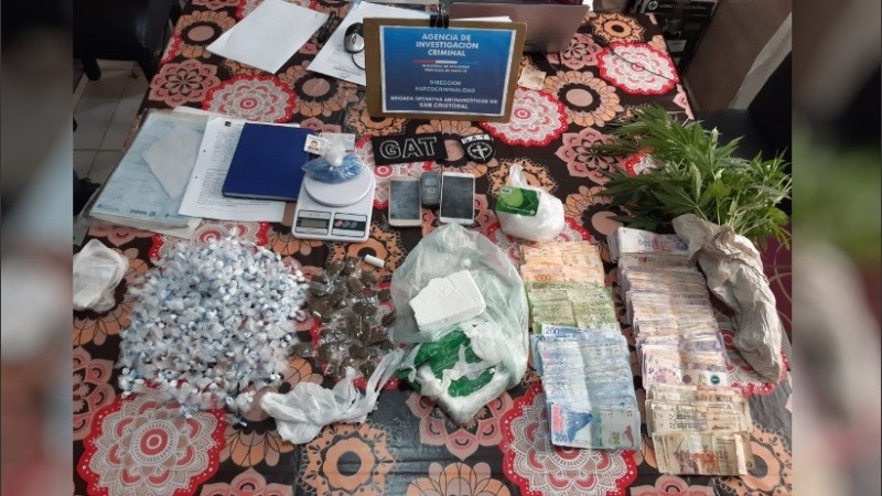 Elementos secuestrados en los operativos de este sábado.