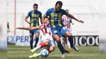 Gamba, el autor de los goles canallas.