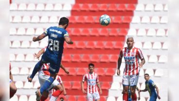 Gamba y su cabezazo goleador.