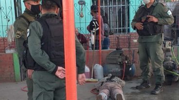 La balacera generó conmoción en el barrio.