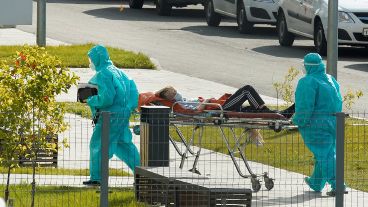 Esto puede aumentar el riesgo de transmisión por contacto.