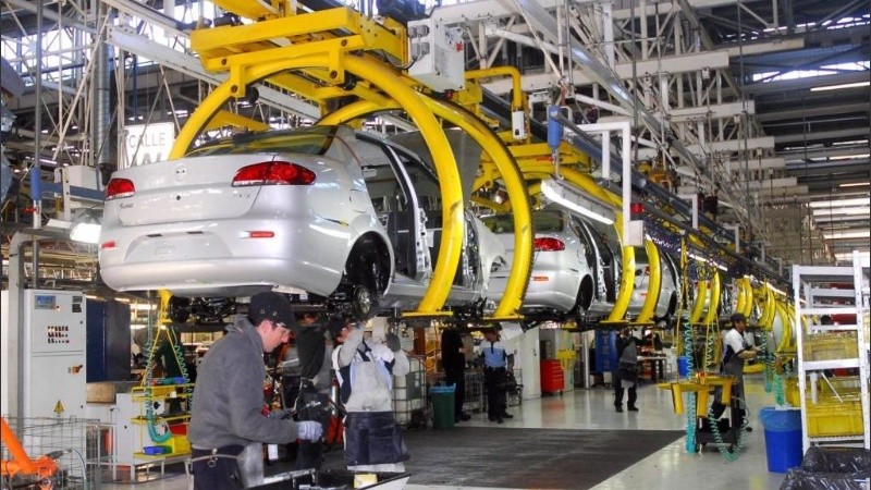 En agosto de 2020, 12 de las 16 divisiones de la industria manufacturera presentaron caídas interanuales.