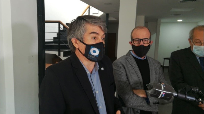 Los odontólogos piden que la profesión sea declarada de riesgo. 