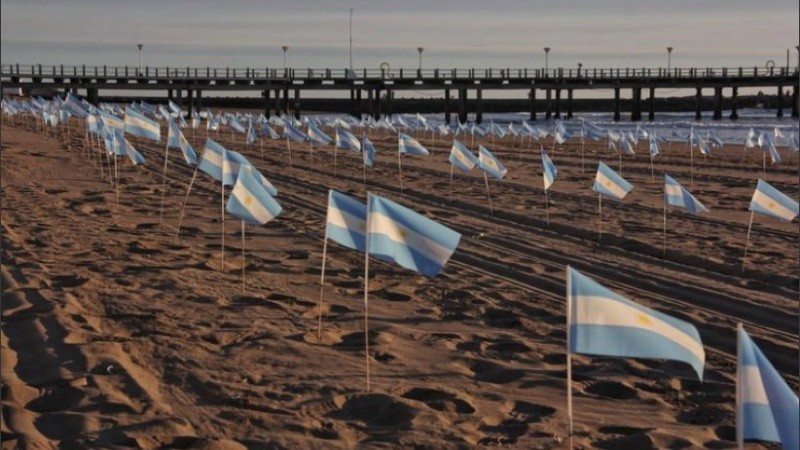 La Feliz de luto: una de las imágenes del homenaje en la Bristol.