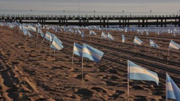 La Feliz de luto: una de las imágenes del homenaje en la Bristol.